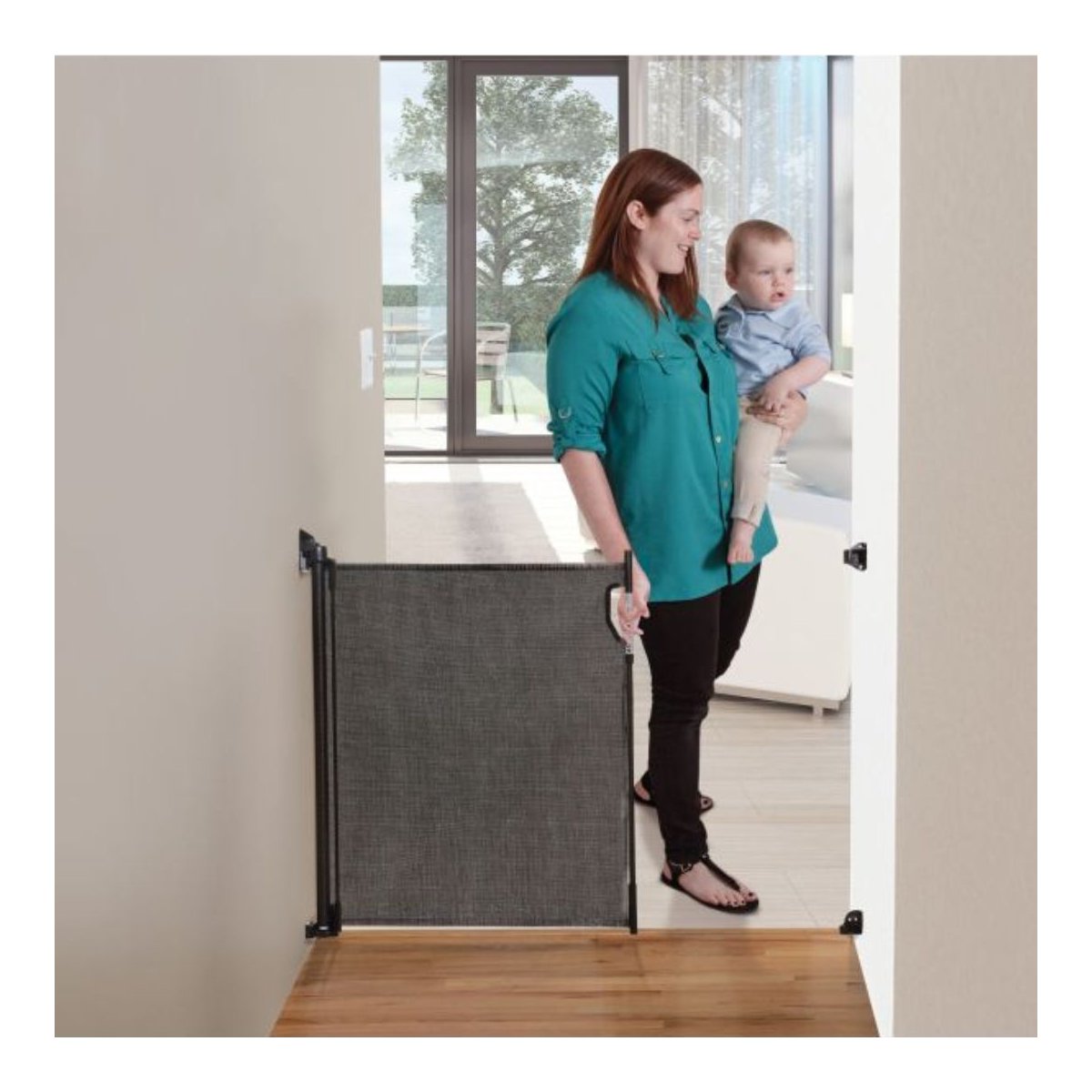 Retractable Gate - Black