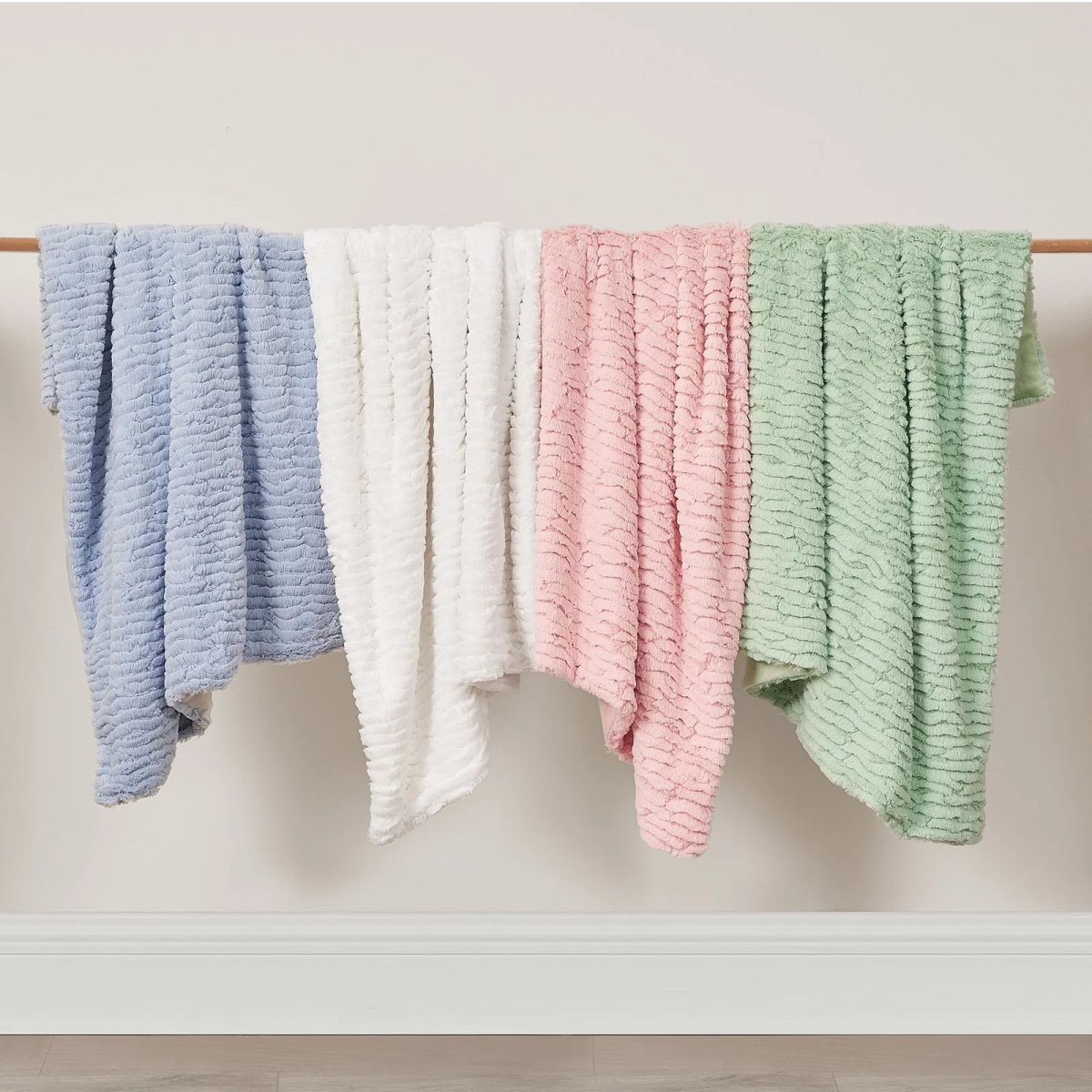 Double Layer Feathered Faux Fur Blanket - White