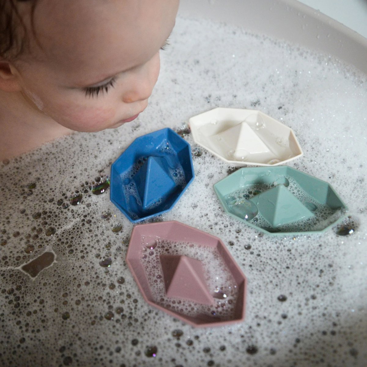 Stack and Sail Bath Boat Toys